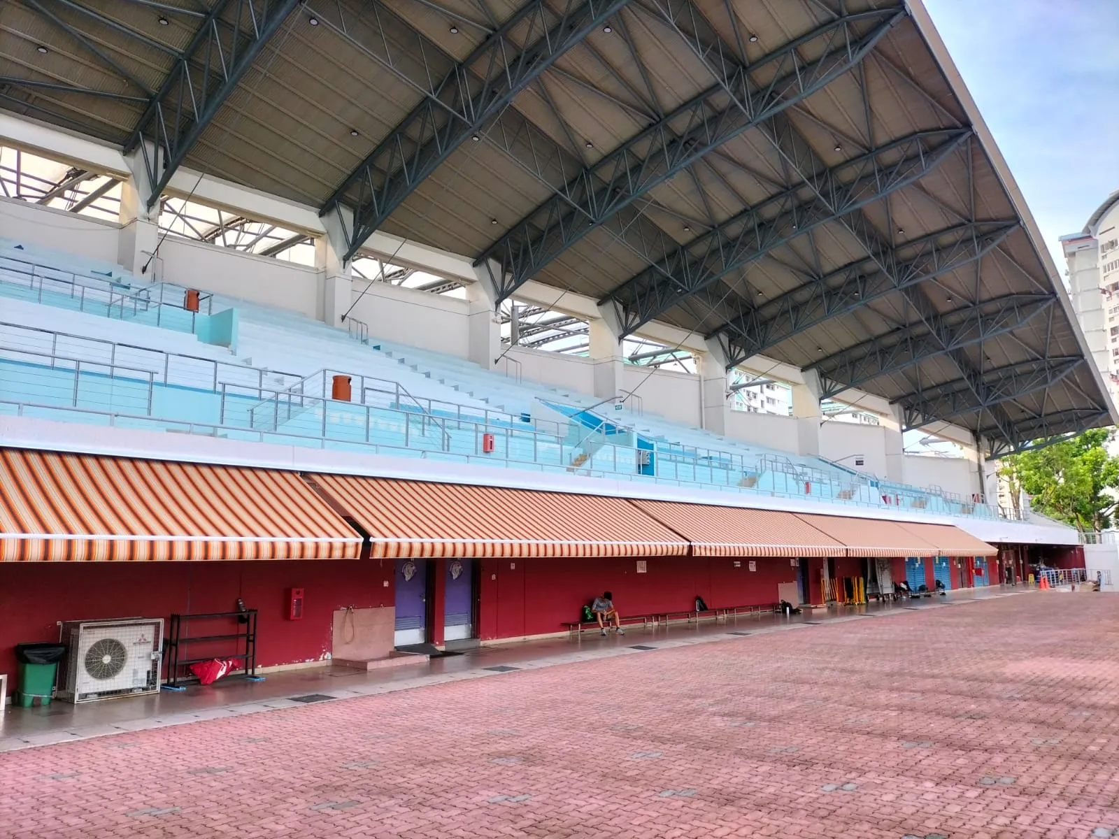 /src/assets/images/products/awnings/WhatsApp Image 2022-02-26 at 2.15.36 PM.jpeg