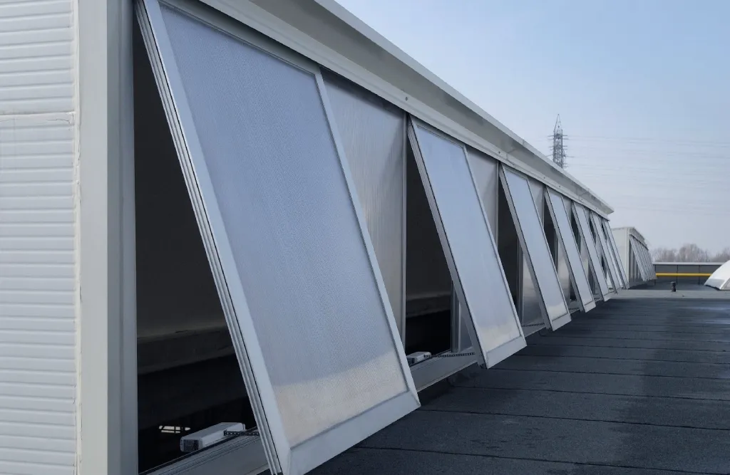 /src/assets/images/products/motorised-windows/Window Opener (1).jpg